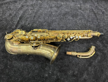 Photo Original Gold Plated CG Conn 'Chu Berry' Series Alto Sax - Serial # 226842